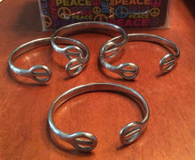 Spur bracelets 