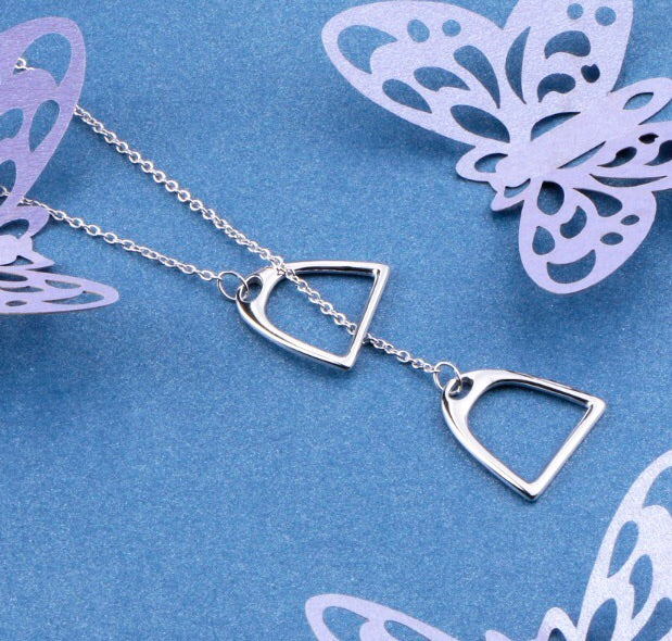 Stirrup lariat