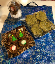Holiday Sets by Momma J’s Pony Pastries